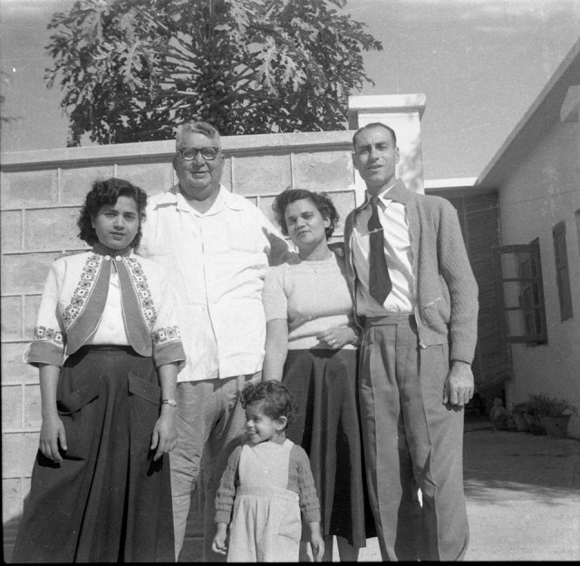 MeikHaroldFamily1957